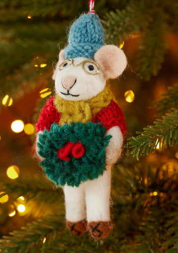 Felt Mouse with Wreath Decoration