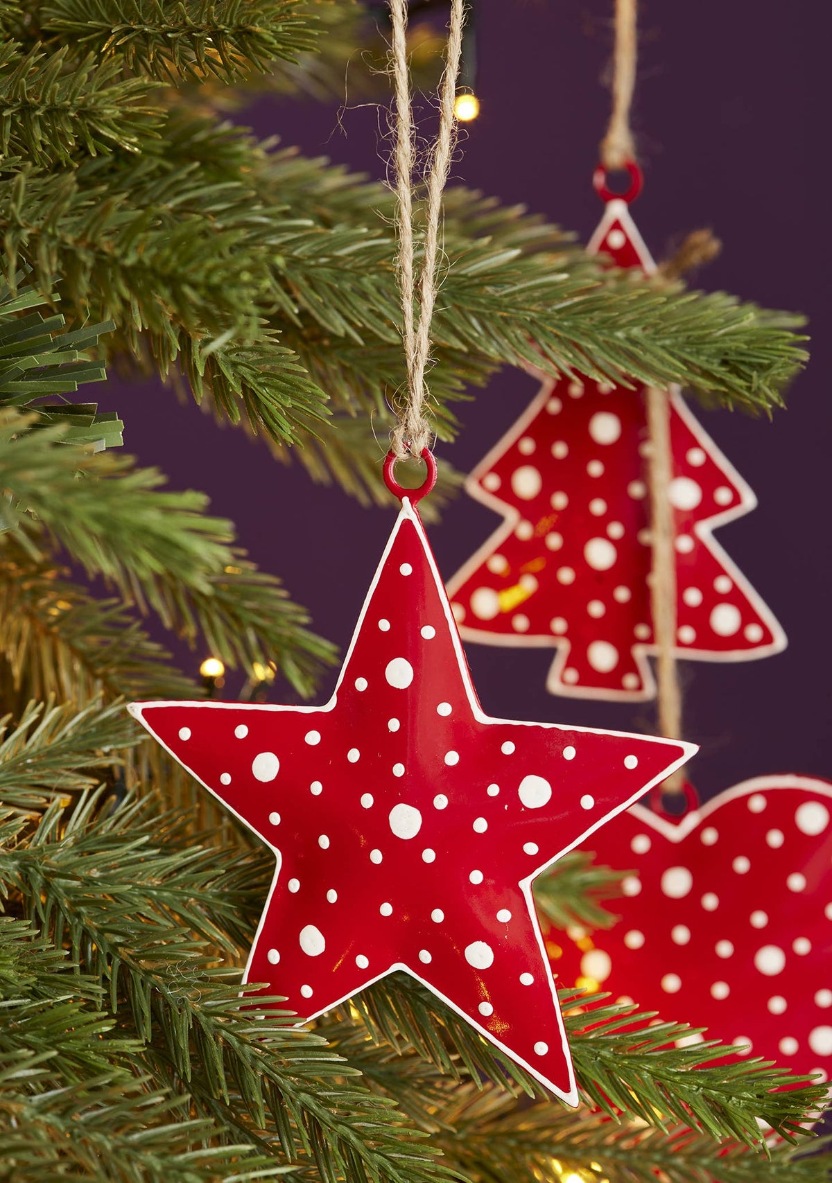 Dotty finish red star decoration, handpainted iron
