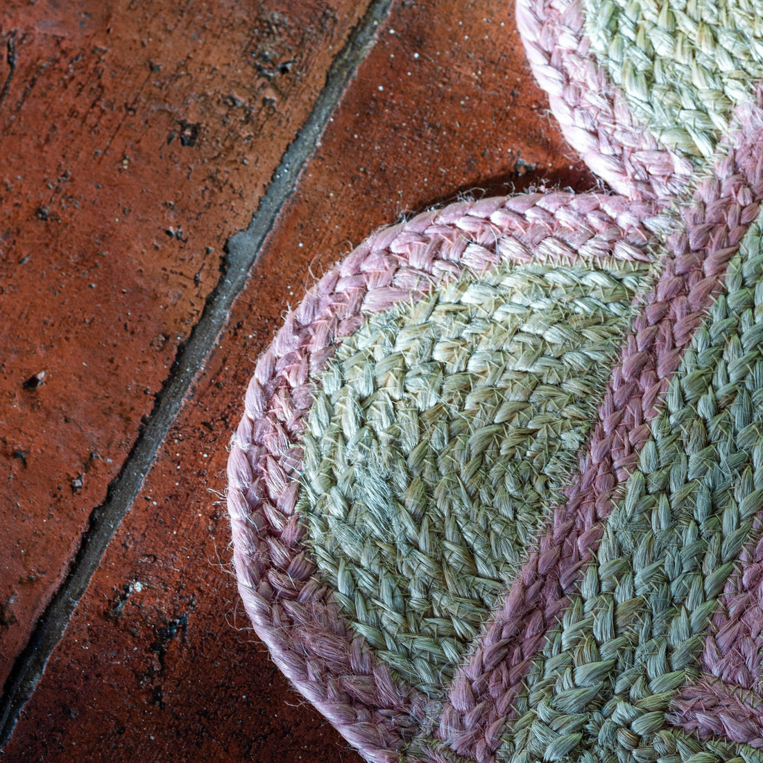 Constance and Denny's Rose scalloped jute floor mat