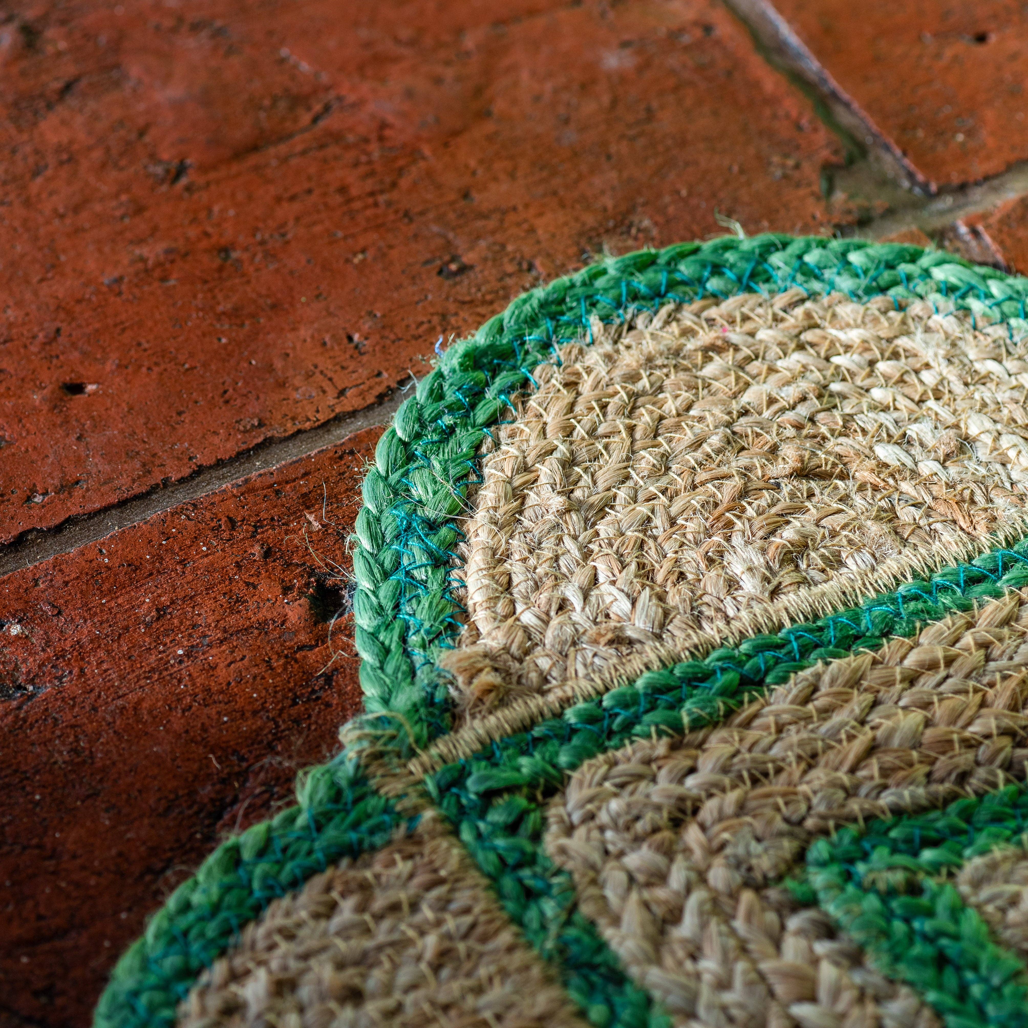 SPRING GREEN scalloped hand woven jute floor mat